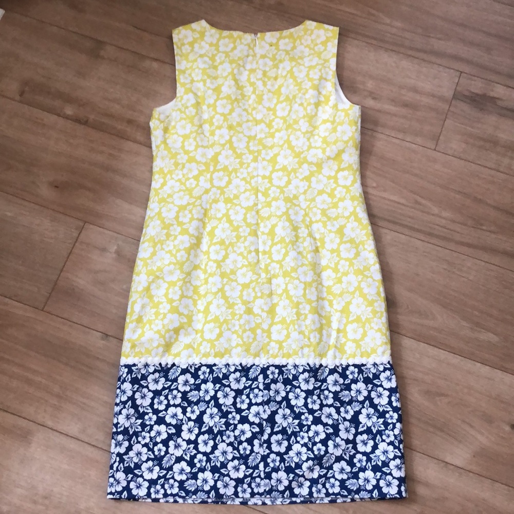 MONROE & MAIN DRESS - Picture 5 of 7